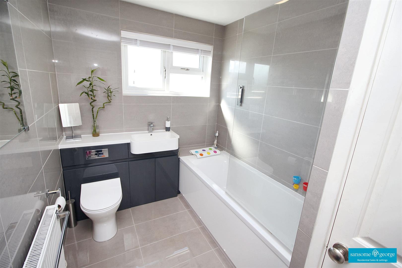 Huscarle Way, Tilehurst, Reading